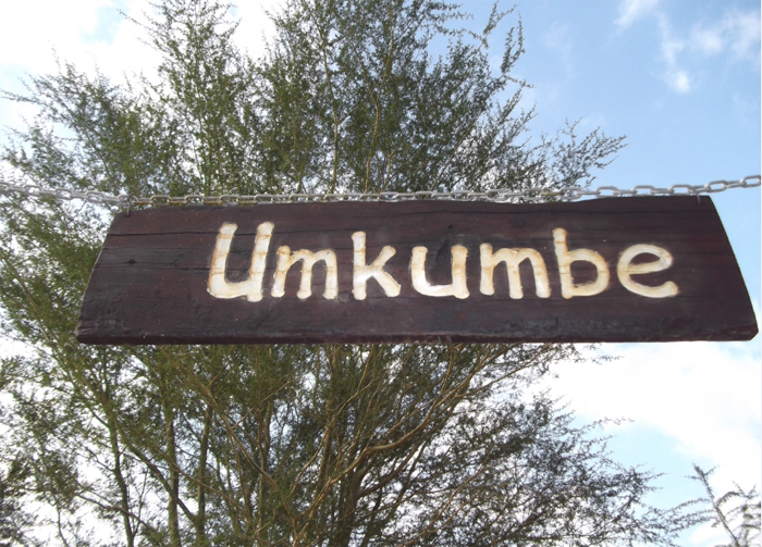 Umkumbe Safari Lodge sign
