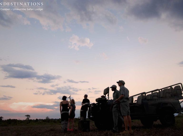 Elephants, Sundowners & Rain at Umkumbe Safari Lodge!