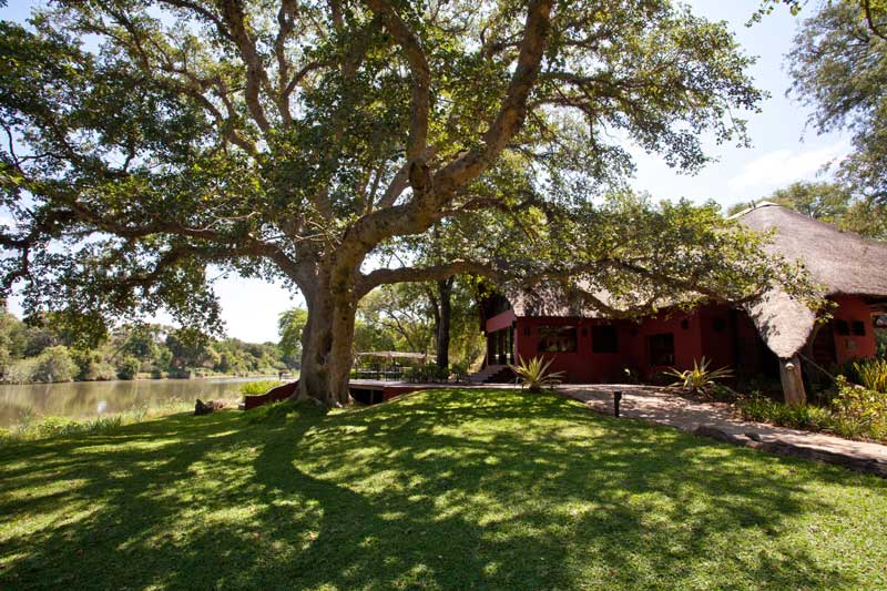 exterior-makubu exterior-makubu