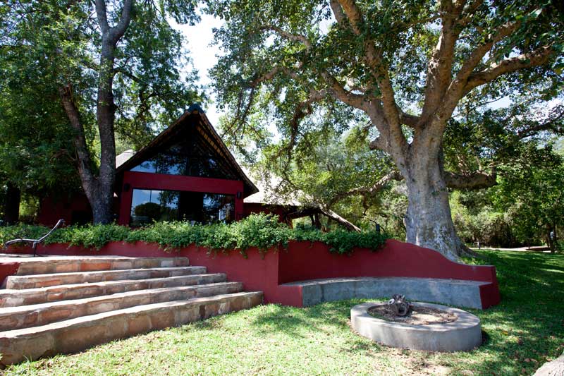 makubu-facade makubu-facade